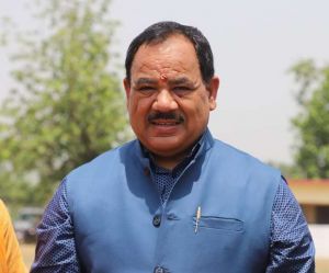 उत्तराखंड के कैबिनेट मंत्री हरक सिंह भाजपा से निष्कासित
