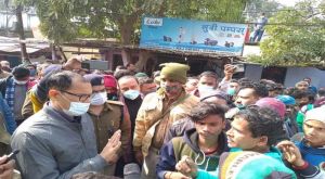  अखबार विक्रेता की पीट-पीटकर हत्या,  विरोध में घंटों सड़क जाम