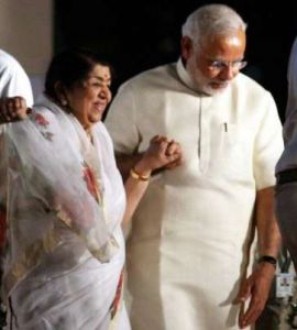 मोदी की वेबसाइट पर लता मंगेशकर के साथ उनके 'खास रिश्ते' को याद किया गया