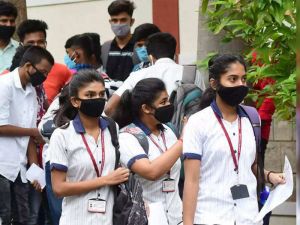  सोमवार से 9वीं से12वीं कक्षा के लिए स्कूल फिर से खुलेंगे
