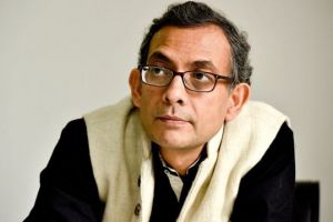 स्कूलों को फिर से खोलना भर पर्याप्त नहीं, बच्चों को प्रणाली में समेकित करना होगा: बनर्जी