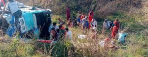  चित्रकूट में बस पलटने से महिला की मौत, 37 तीर्थयात्री घायल