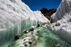 गंगा और ब्रह्मपुत्र नदी का पोषण करने वाले ग्लेशियर तेजी से पिघल रहे हैं : सरकार