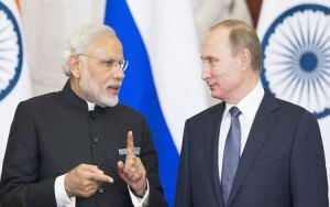 प्रधानमंत्री नरेन्‍द्र मोदी ने रूस के राष्‍ट्रपति व्‍लादिमीर पुतिन से फोन पर बात की, यूक्रेन में तत्‍काल हिंसा समाप्‍त करने की अपील की
