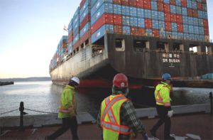 मालवाहक जहाज ने बांग्लादेश के रास्ते असम तक की पहली यात्रा की पूरी