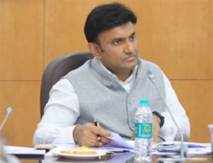 हम यूक्रेन से लौटे लोगों को कर्नाटक में चिकित्सा की पढ़ाई जारी रखने में मदद करेंगे: सुधाकर