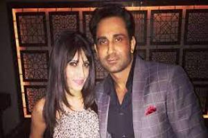  पति को आत्महत्या के लिए उकसाने के आरोप में एयर होस्टेस के खिलाफ मामला दर्ज