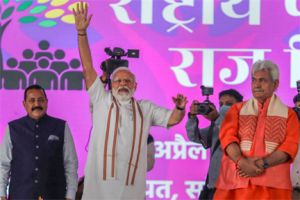 पल्ली देश की पहली &lsquo;कार्बन न्यूट्रल पंचायत' बनीं, मोदी ने सौर संयंत्र का उद्घाटन किया