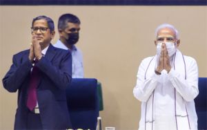 प्रधानमंत्री मोदी ने अदालतों में स्थानीय भाषाओं के इस्तेमाल पर जोर दिया