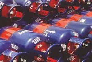 वाणिज्यिक एलपीजी सिलेंडर की मूल्य वृद्धि को लेकर कांग्रेस का सरकार पर निशाना