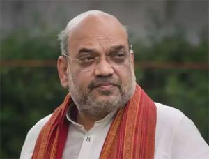 अमित शाह ने असम पुलिस को ‘प्रेसीडेंट्स कलर' से किया सम्मानित अमित शाह ने असम पुलिस को ‘प्रेसीडेंट्स कलर' से किया सम्मानित