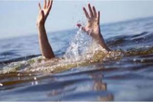 गंगा में नहाने गए दो दोस्त डूबे गंगा में नहाने गए दो दोस्त डूबे