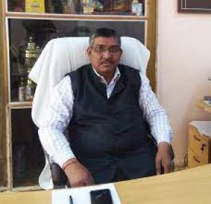  सरकारी स्कूल के प्राचार्य ने की आत्महत्या !!