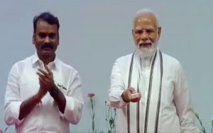 प्रधानमंत्री नरेंद्र मोदी ने देश के बुनियादी ढांचे को बढ़ावा देने के लिए चेन्नई में साढे 28 हजार करोड़ रुपये से अधिक की छह प्रमुख परियोजनाओं की आधारशिला रखी