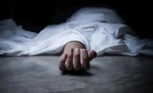  हेड कांस्टेबल  पेड़ से लटका पाया गया