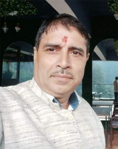 पूर्व मंत्री ने ओवरहेड टैंक पर चढ़कर खुद को मारी गोली, मौत