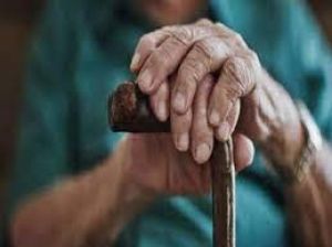 65 प्रतिशत बुजुर्गों ने माना मोबाइन फोन के आने से युवाओं के साथ उनका संवाद प्रभावित हुआ: अध्ययन