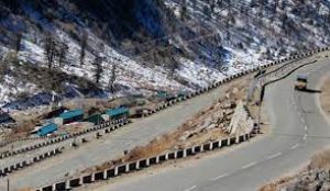 पिछले 5 साल में चीन सीमा पर 2,088 किलोमीटर सड़क बनाने के लिए 15,477 करोड़ रुपये खर्च किए गए : सरकार