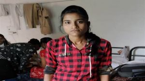  फंदे से लटकता मिला महिला सिपाही का शव