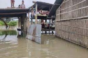 जलप्रपात में अचानक आई बाढ़ से एक व्यक्ति की मौत