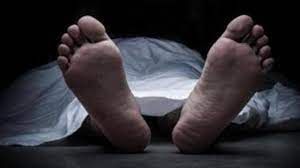 इमारत पर तिरंगा लगाते समय व्यक्ति की करंट लगने से मौत इमारत पर तिरंगा लगाते समय व्यक्ति की करंट लगने से मौत