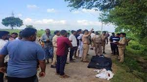 महिला ने अपनी दो बच्चियों की हत्या कर खुदकुशी की महिला ने अपनी दो बच्चियों की हत्या कर खुदकुशी की