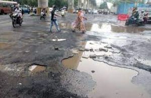 गड्ढों के कारण सड़क हादसों में 2018-2020 के दौरान 5,000 से अधिक लोगों की मौत हुई