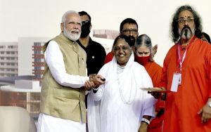 स्वास्थ्य और शिक्षा क्षेत्र का कायाकल्प करने के लिए ‘मिशन मोड’ में प्रयास कर रही सरकार: प्रधानमंत्री स्वास्थ्य और शिक्षा क्षेत्र का कायाकल्प करने के लिए ‘मिशन मोड’ में प्रयास कर रही सरकार: प्रधानमंत्री