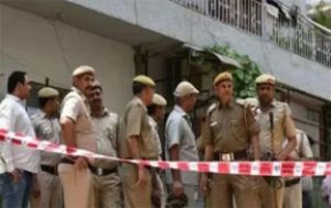 परिवार के पांच सदस्यों की गला रेतकर हत्या...! परिवार के पांच सदस्यों की गला रेतकर हत्या...!