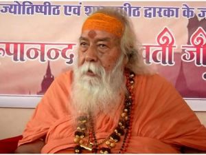 द्वारका पीठ के शंकराचार्य स्वरूपानंद सरस्वती का निधन, 99 साल की उम्र में ली आखिरी सांस