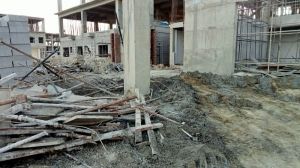    छत  ढलाई के दौरान शटरिंग गिरने से एक मजदूर की मौत, चार अन्य घायल.. मुख्यमंत्री  ने जांच के लिए समिति गठित करने के दिए निर्देश