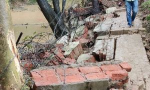 भारी बारिश से निर्माणाधीन दीवार गिरी.... 9 लोगों की मौत.... मुख्यमंत्री व रक्षामंत्री ने घटना पर दुख जताते हुए मुआवजे का एलान किया भारी बारिश से निर्माणाधीन दीवार गिरी.... 9 लोगों की मौत.... मुख्यमंत्री व रक्षामंत्री ने घटना पर दुख जताते हुए मुआवजे का एलान किया