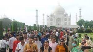घरेलू पर्यटकों 2021-22 में ताज महल ने सबसे ज्यादा लुभाया : पर्यटन मंत्रालय घरेलू पर्यटकों 2021-22 में ताज महल ने सबसे ज्यादा लुभाया : पर्यटन मंत्रालय
