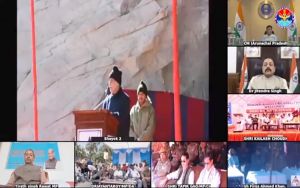 रक्षामंत्री राजनाथ सिंह ने लेह में देश के अंतिम गांव श्‍योक से 75 सीमा सड़क परियोजनाएं राष्‍ट्र को समर्पित कीं