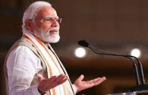 प्रधानमंत्री मोदी ने वैश्विक रक्षा कंपनियों से भारत को विनिर्माण केंद्र बनाने का किया आह्वान