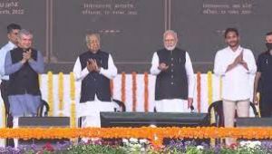 प्रधानमंत्री ने आंध्र प्रदेश में 15,233 करोड़ रुपये की परियोजनाओं की शुरुआत की