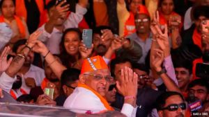  नए रिकॉर्ड के साथ भाजपा की गुजरात में लगातार सातवीं जीत, कांग्रेस की झोली में हिमाचल