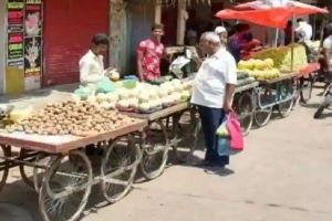 सरकार 2023 में रेहड़ी-पटरी वालों को छोटे कर्ज देने पर देगी जोर: वैष्णव