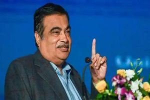 परिवहन क्षेत्र को कार्बन-मुक्त करने की जरूरत, इथेनॉल पर सरकार का जोरः गडकरी