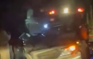 ट्रेलर की टक्कर से बोलेरो कैंपर के उड़े परखच्चे...! कॉलेज के छात्रसंघ अध्यक्ष समेत 3 की मौत..!