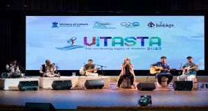 प्रधानमंत्री ने कश्&zwj;मीर की समृद्ध संस्&zwj;कृति, कला और शिल्&zwj;प का प्रदर्शन करने के लिए संस्&zwj;कृति मंत्रालय की सराहना की