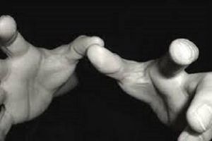 महिला ने अपने दो बच्चों की गला घोंटकर की हत्या...!