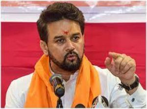 गलत सूचनाओं के प्रसार को रोकने के तरीकों पर विचार कर रहे हैं : अनुराग ठाकुर