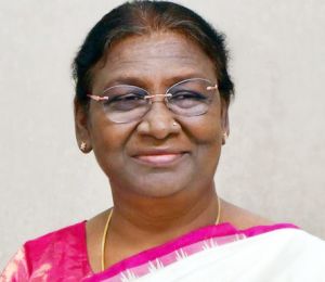 योग ने मुझे मानसिक व शारीरिक पीड़ा से बाहर निकाला : राष्ट्रपति मुर्मू योग ने मुझे मानसिक व शारीरिक पीड़ा से बाहर निकाला : राष्ट्रपति मुर्मू