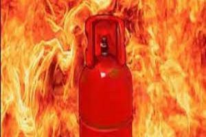 मेले में गैस सिलेंडर फटने से चार की मौत, पांच अन्य घायल मेले में गैस सिलेंडर फटने से चार की मौत, पांच अन्य घायल