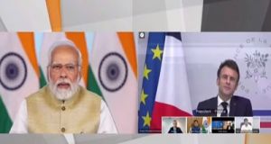 एयर इंडिया ने फ्रांस की एयरबस से 250 विमान खरीदने का समझौता किया; प्रधानमंत्री ने कहा - यह समझौता भारत और फ्रांस के बीच मजबूत रणनीतिक साझेदारी का प्रतीक एयर इंडिया ने फ्रांस की एयरबस से 250 विमान खरीदने का समझौता किया; प्रधानमंत्री ने कहा - यह समझौता भारत और फ्रांस के बीच मजबूत रणनीतिक साझेदारी का प्रतीक