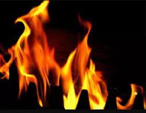 लालकिला इलाके में पुलिस चौकी में लगी आग लालकिला इलाके में पुलिस चौकी में लगी आग