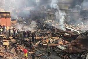 भीषण आग में 300 से अधिक दुकानें जलीं