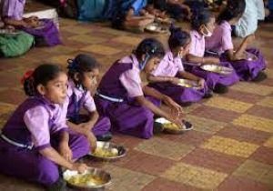  विशाल रसोई के माध्यम से सरकारी स्कूलों के 50,000 छात्रों को पौष्टिक मध्याह्न भोजन मिलेगा