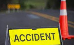 सड़क दुर्घटना में स्कूल के प्रधानाचार्य और छात्रा की मौत